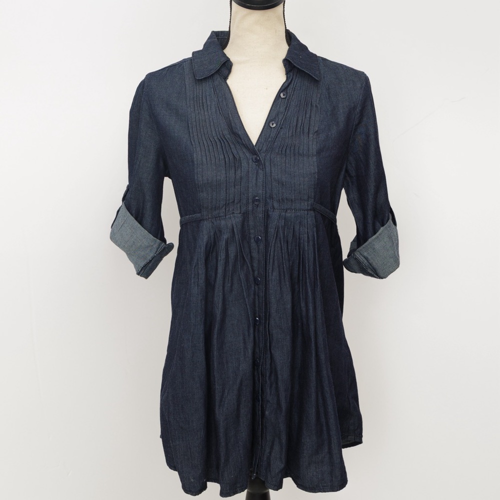 Dark wash denim look shirt pintuck front tie in back Miley Cyrus & Max Aria L Jr